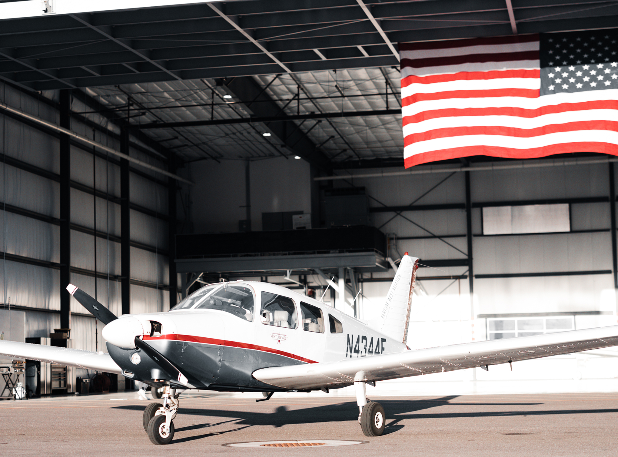 VWA Piper Archer N3065C at Falcon Field